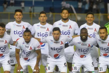 El volante se encuentra a las puertas de disputar una nueva semifinal con los albos, una instancia que ya conoce bien y ha superado