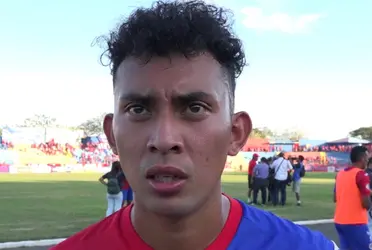 El volante sufrió una molestia que le impidió continuar cuando se jugaban 18 minutos de partido en el Barraza, ante CD Dragón