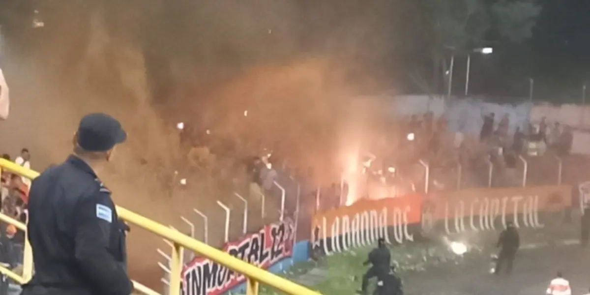 En el clásico ante Alianza se dio esta situación que ya se había señalado como prohibida por lo que la Fesfut pasó a determinar la sanción