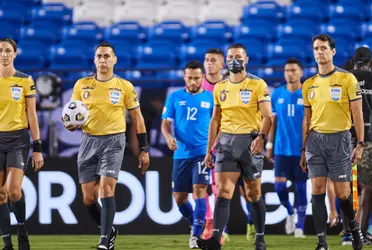 En el minuto 7 del primer tiempo, el delantero colombiano, Camilo Delgado, recibió un pase de cabeza dentro del área y anotó un gol anulado