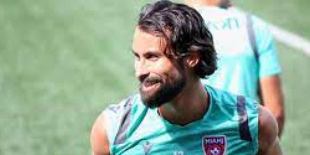 En este emocionante encuentro, Rivas dejó su marca al anotar dos impresionantes goles que fueron clave para la victoria de su equipo