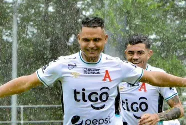 En un emocionante final, Alianza rescató un empate agónico de 2-2 contra Dragón en el estadio Ana Mercedes Campos de Sonsonate