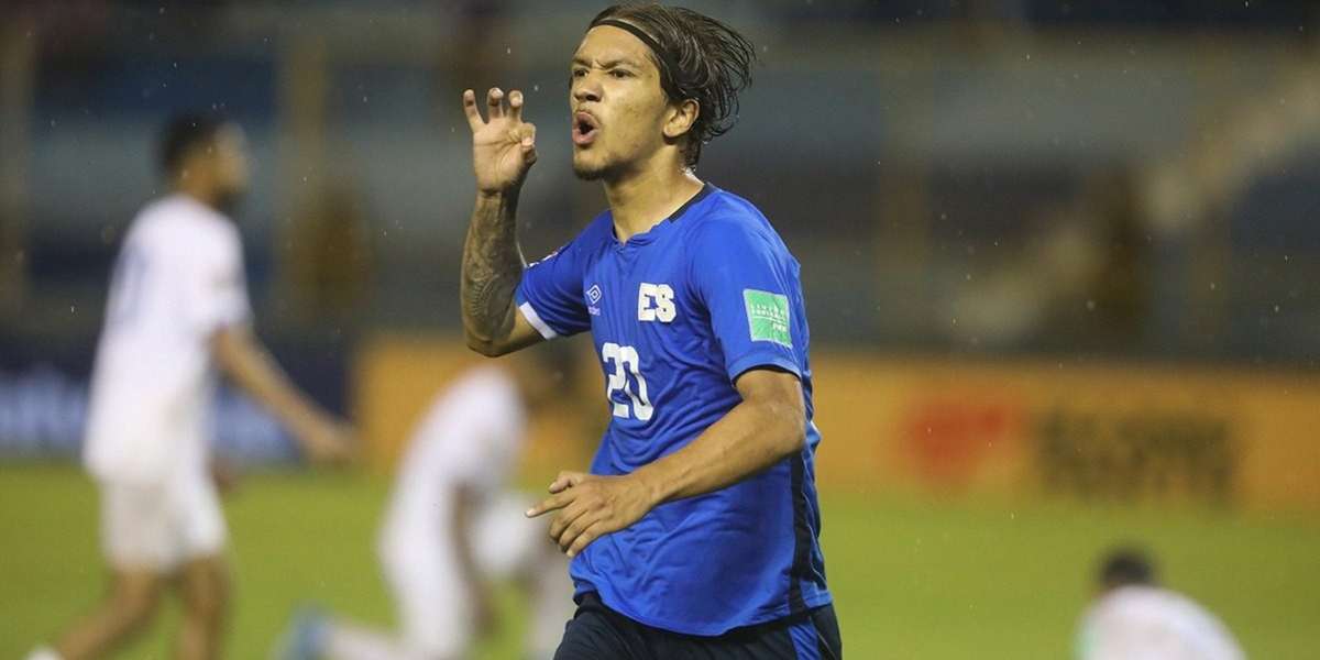 Enrico Dueñas llego a ser una de las promesas del futbol salvadoreño