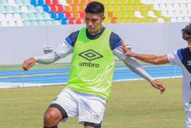 Es el segundo jugador del equipo albo que tiene que abandonar el