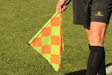 Es un cambio radical para lo que establece la regla del fuera de juego actual, pero la FIFA no vería mal este cambio en beneficio de más gol