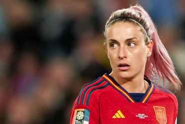 Este lunes, Alexia Putellas, la defensora del FC Barcelona y capitana del equipo nacional, Irene Paredes, así como la arquera Misa Rodríguez