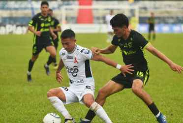Ezequiel Rivas, fue el autor del segundo gol en el empate ante Santa Tecla