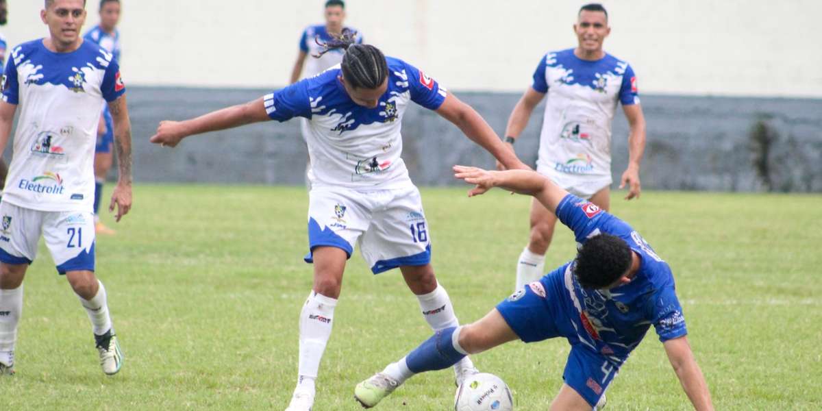 Fue un desafío considerable para ambas escuadras encontrar espacios para inaugurar el marcador en el primer tiempo debido a las defensas