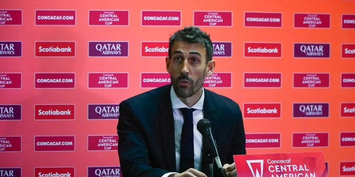 Fuentes habían anticipado la semana pasada que el entrenador sería extranjero, y en este caso, alguien que no estaba familiarizado el país