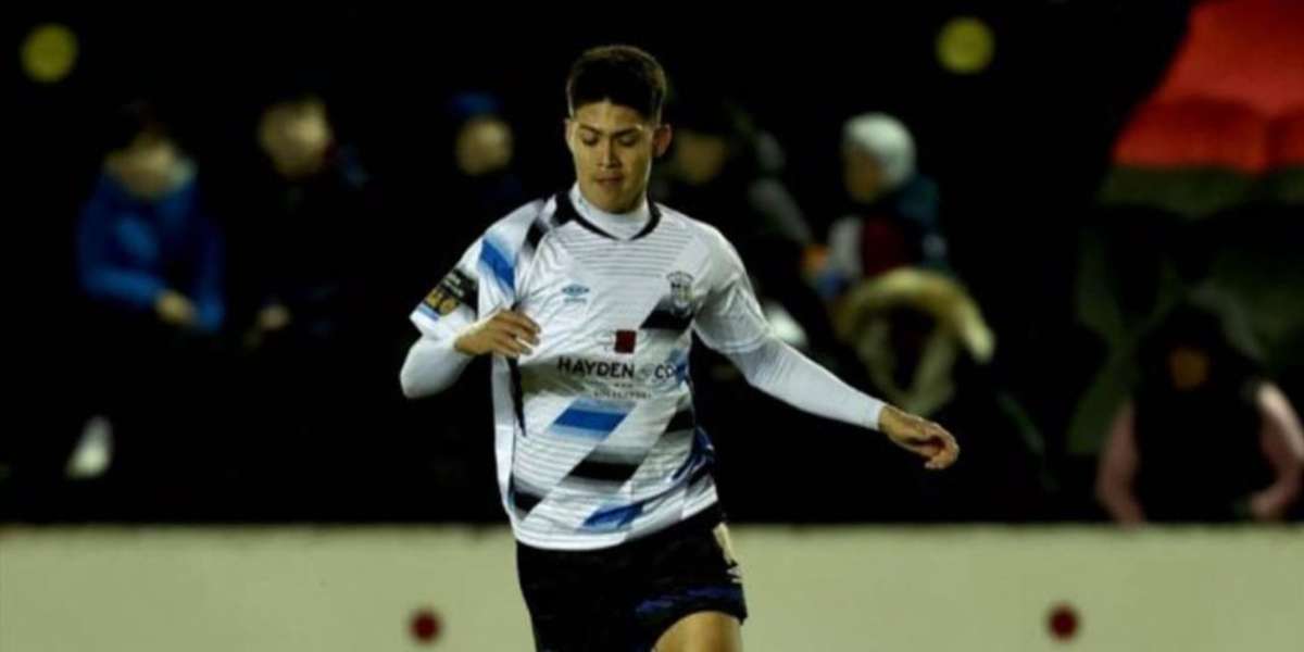 German Fuentes podría ver acción y hacer dupla con Eriq Zavaleta en la central