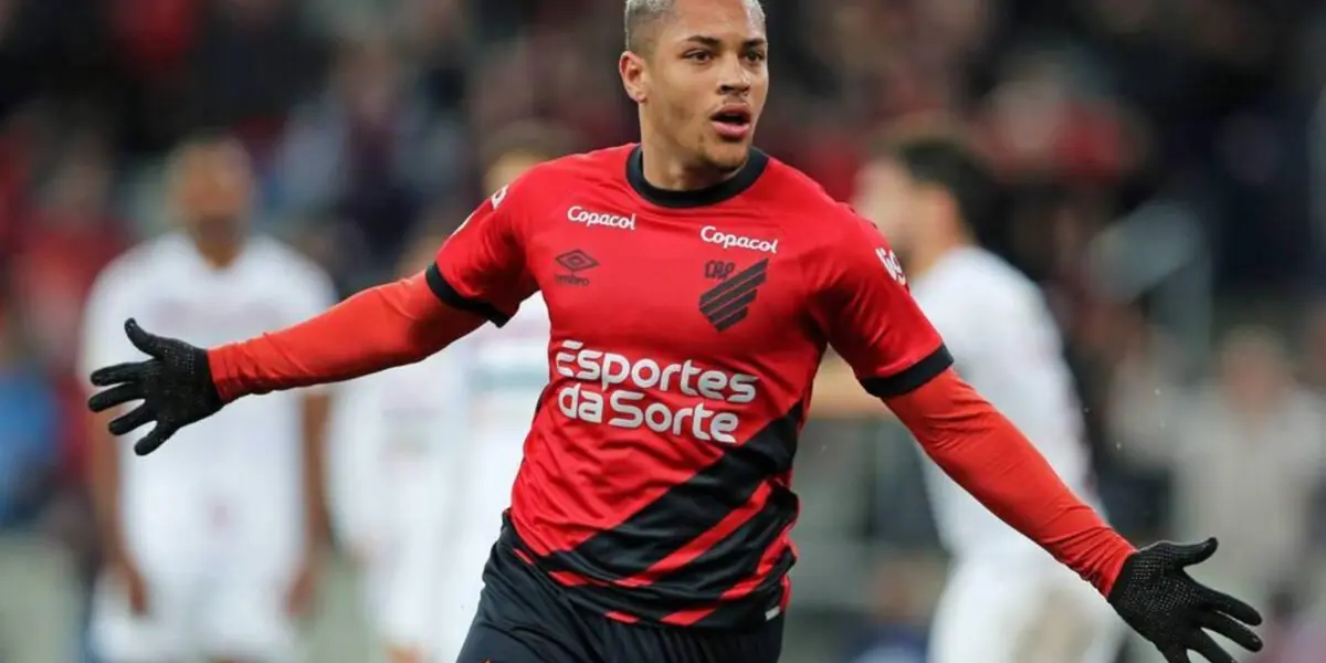 Hay mucha expectativa con la llegada del delantero brasileño que podría debutar esta tarde si Xavi Hernández así lo decide