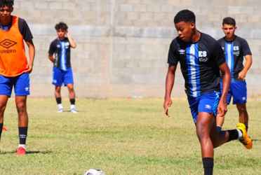 Jair Asprilla podría ver acción en el partido amistoso entre Guatemala y Honduras del 3 de septiembre