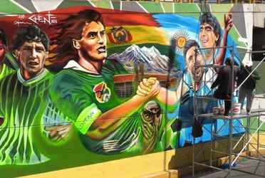 La controversia ha sido generada por lo que algunos bolivianos consideran como apoyo desmedido al rival que enfrentarán esta misma tarde