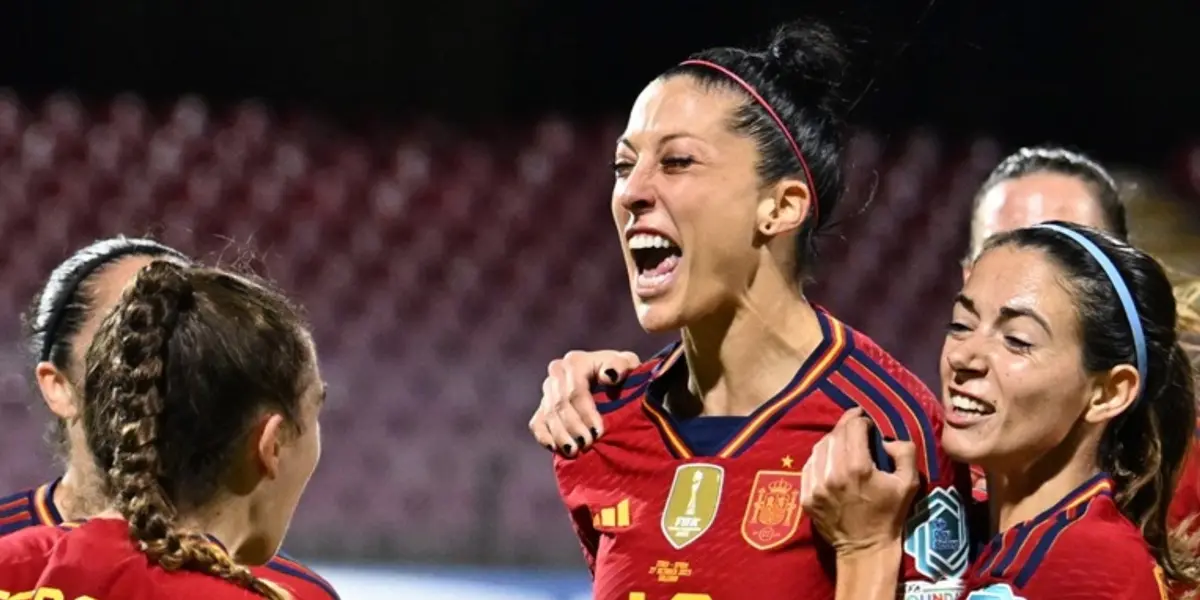 La delantera del Pachuca, Jenni Hermoso, quien ingresó al campo en el minuto 68 en sustitución de Mariona Caldentey marcó 20 después