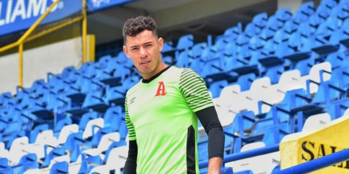 La experiencia llegó al arco de Municipal Limeño, un día después de la renuncia de su guardameta titular