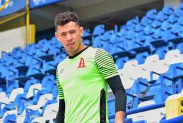 La experiencia llegó al arco de Municipal Limeño, un día después de la renuncia de su guardameta titular