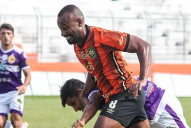 La primera oportunidad clara llegó al minuto 10, cuando Platense desplegó una rápida jugada de contraataque que tomó por sorpresa a la zaga