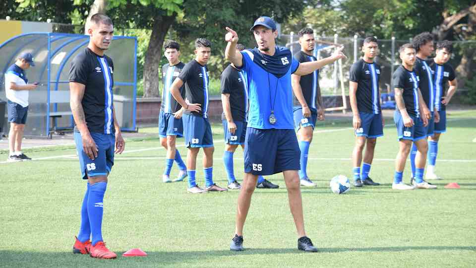 La selección mayor salvadoreño realizará una gira de preparación por Asia.