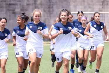La selecta femenina sub-17 se prepara para enfrentar a sus rivales el próximo año en la búsqueda de uno de los dos boletos que da CONCACAF