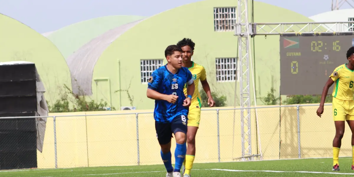 La Selecta tuvo que jugar todo el segundo tiempo con un jugador menos