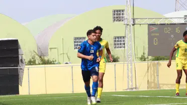 La Selecta tuvo que jugar todo el segundo tiempo con un jugador menos