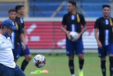 Las novedades en la convocatoria podrían llevar cambios en el once inicial que presente Hugo Pérez esta noche ante Guatemala