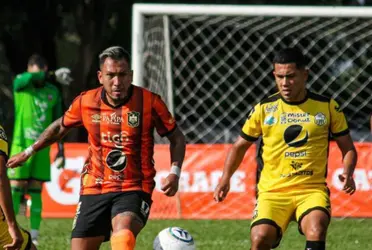 Lo perdía Águila en el inicio del primer tiempo, y pudo haber recibido más goles, hasta que apareció la jerarquía que tiene en la delantera