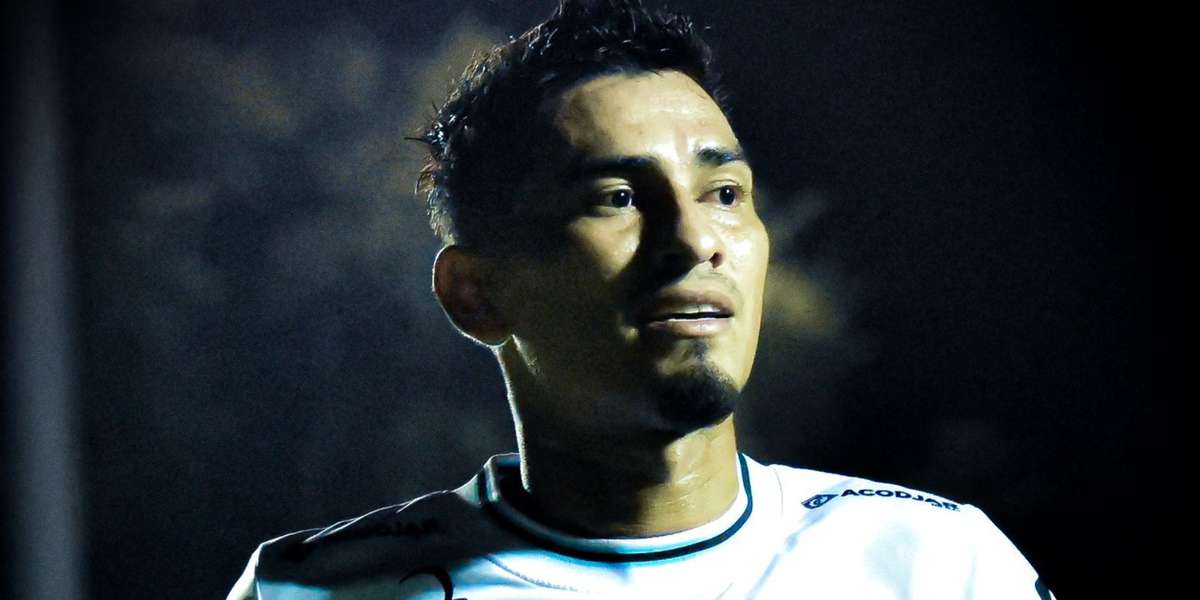 Los albos han contado con muchas llegadas pero no han podido concretar, el Limeño también ha gozado de llegadas para poder anotar