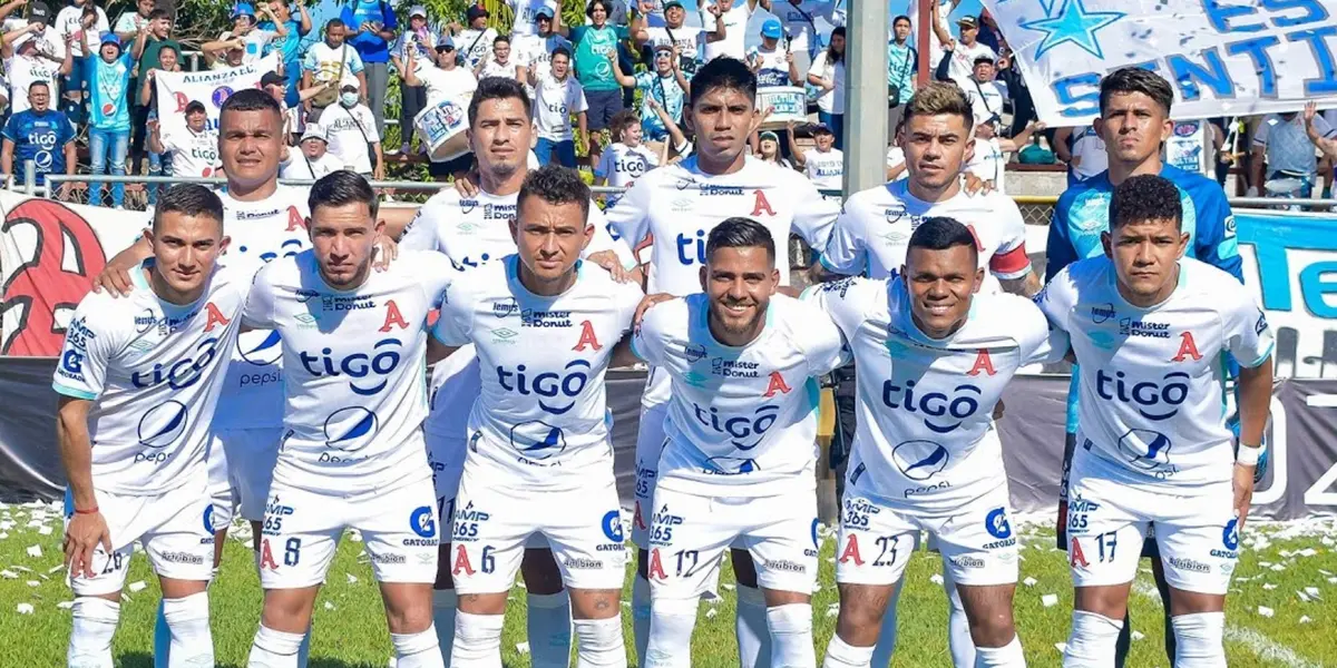 Los albos tendrán un plantel muy limitado para enfrentar al CD FAS en Santa Ana, en un duelo en el que ambos equipos necesitan sumar