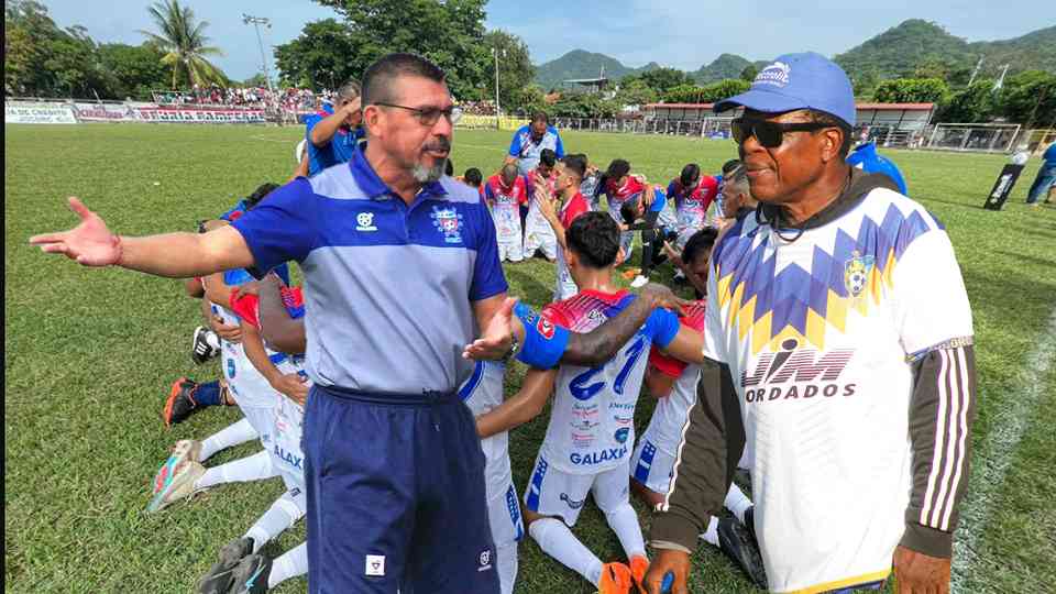 Los entrenadores de Firpo y Jocoro no se fueron contentos a las duchas.