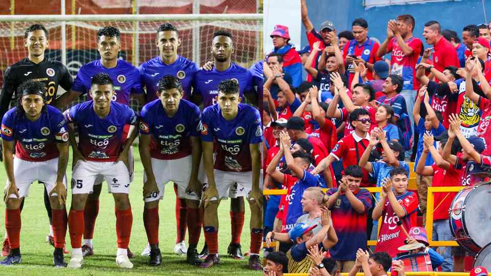 Los equipos de la Primera División siguen sin generar mayores noticias.