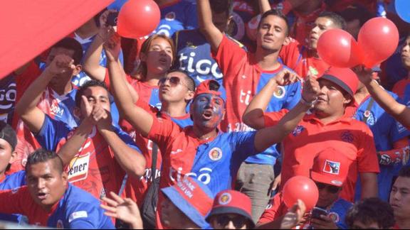 Los hinchas no perdonan los errores del técnico Efrén Marenco y de los jugadores que más de tres fechas seguidas no prueban el triunfo