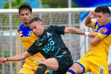 Los paquidermos perdieron su primer duelo en la última fecha de la primera vuelta, Jocoro no bajó los brazos y remontó el partido en el 90