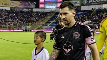 Los sueños son posibles, y un salvadoreño vivió un momento especial al poder conocer por fin a su ídolo e inspiración para la vida