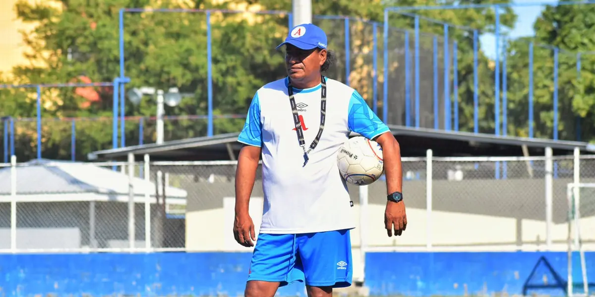 Meléndez comentó sobre la difícil situación que el equipo ha enfrentado en términos de lesiones y plantilla corta de este torneo