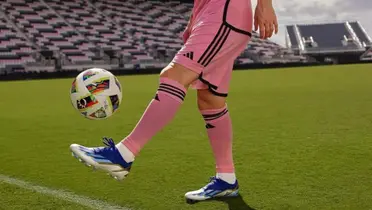 Messi siempre tendrá botines especiales en su carrera, son de colección