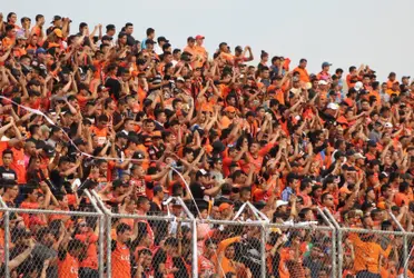 Muchos hinchas negronaranja ya dicen presente en la capital, aguardando por la final donde esperan coronarse campeones, van a ser mayoría