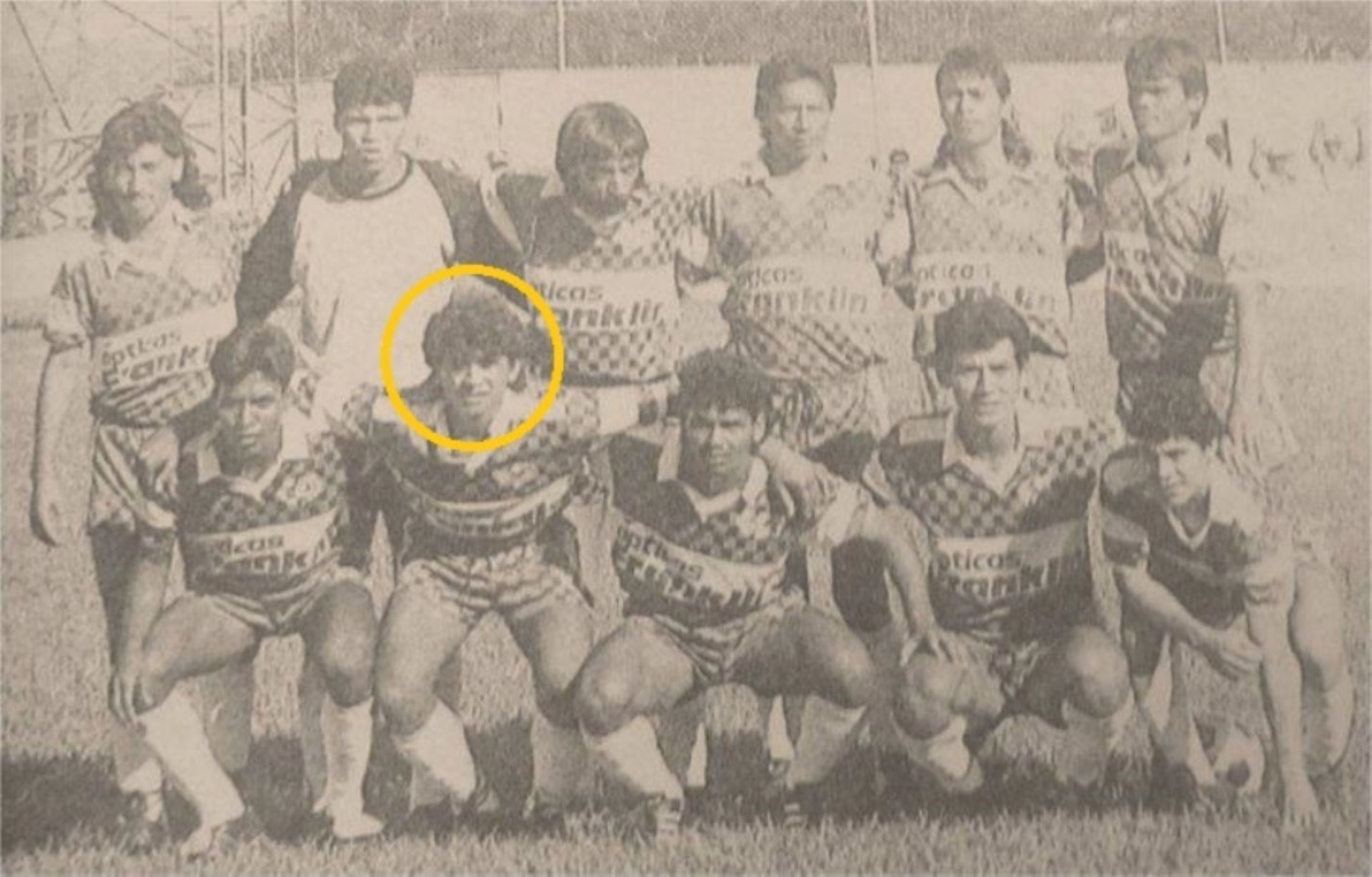Ramón Díaz Arce fue un futbolista salvadoreño quien jugó a la par de su hermano, el famoso «Toto» Raúl Ignacio