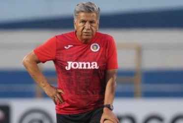 Raúl Arias dirigió en México y hasta fue campeón con Necaxa, en FAS no ha logrado el equilibrio que lo caracteriza