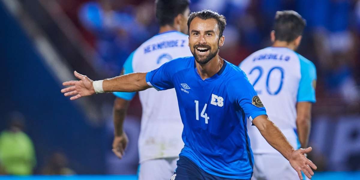 Rivas está de buena racha y anotando goles para su equipo, el salvadoreño podría ser una carta para la Selecta de De la Barrera