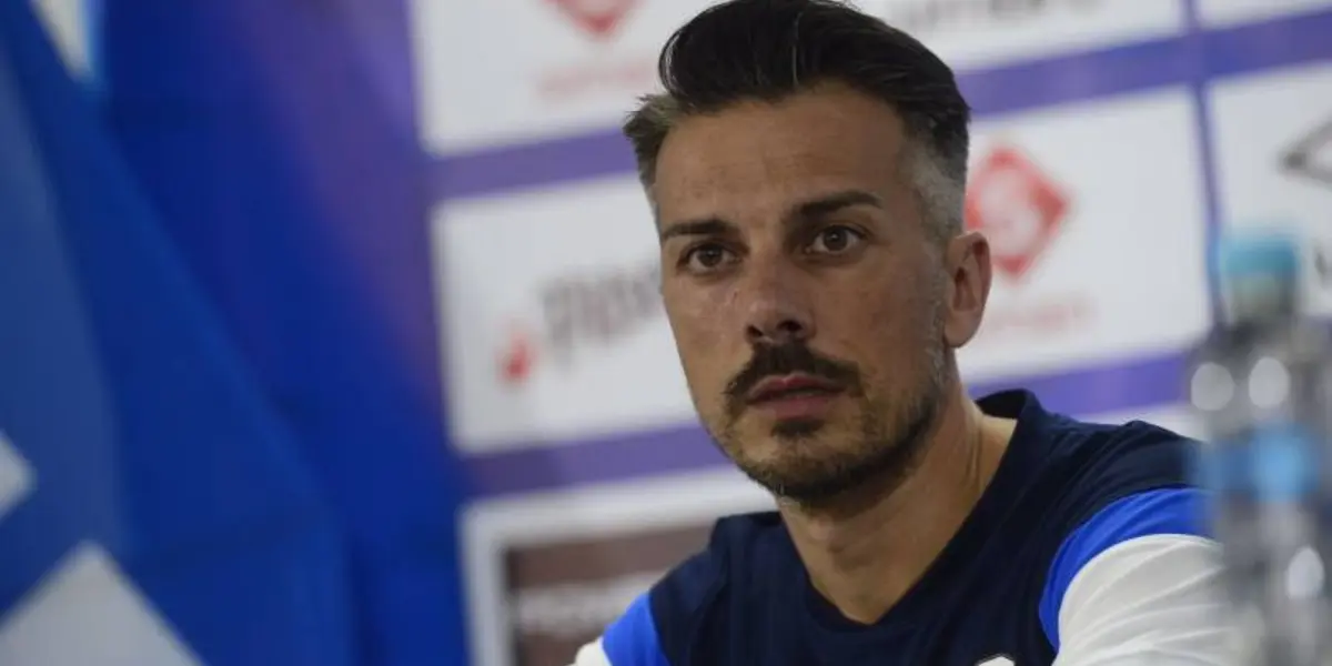 Rubén de la Barrera renunció al cargo ed director técnico.