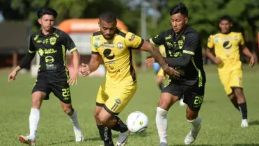 Se registró este hecho al finalizar el encuentro que perdieron los tecleños