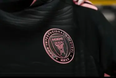 Será la primera ocasión que el equipo rosa luzca este logo que guarda un motivo muy especial para el club