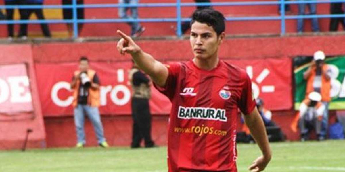 Sin embargo, Kevin Santamaría tuvo una contribución limitada en la derrota de El Salvador este viernes, lo que provocó una fuerte reacción