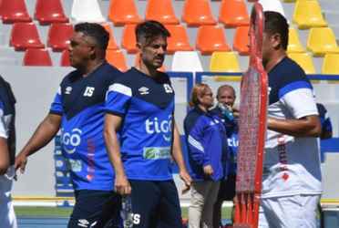 Sobre el tema de las críticas, el seleccionador manifestó que está dispuesto a escuchar la crítica deportiva siempre que sea fundamentada