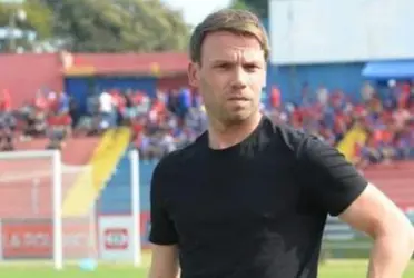 Tras la confirmación por parte del equipo de la decisión de no continuar con el entrenador, Juan Cortés se despidió del equipo en redes