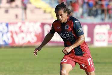 Tuvo participación con su club en la Copa Centroamericana, pero hay dudas en la afición acerca de su participación con la Selecta