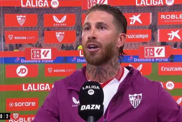 Un momento tenso entre el capitán del equipo sevillano y un hincha que le reclamó la actuación de todo el equipo