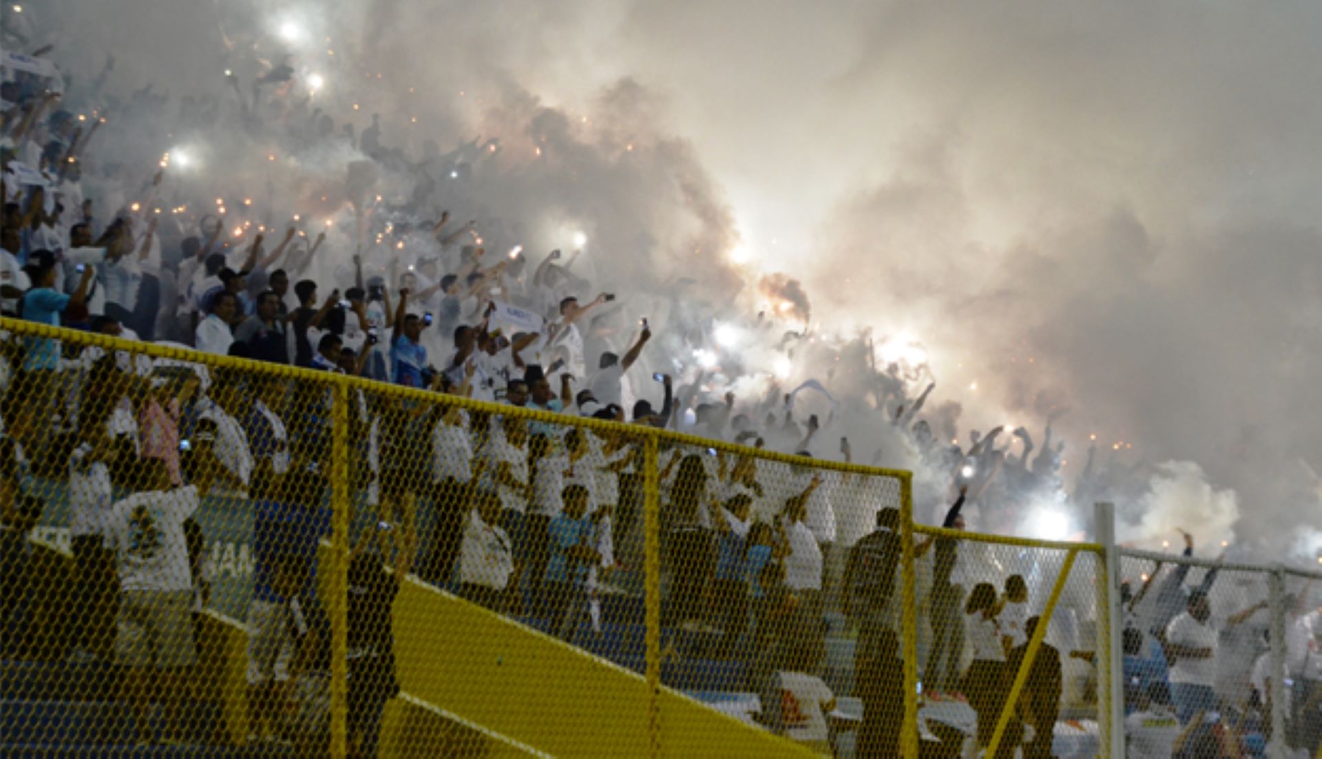 Una iniciativa de la afición de Alianza, que se viralizó en redes para la vuelta de cuartos del sábado ante los tigrillos.